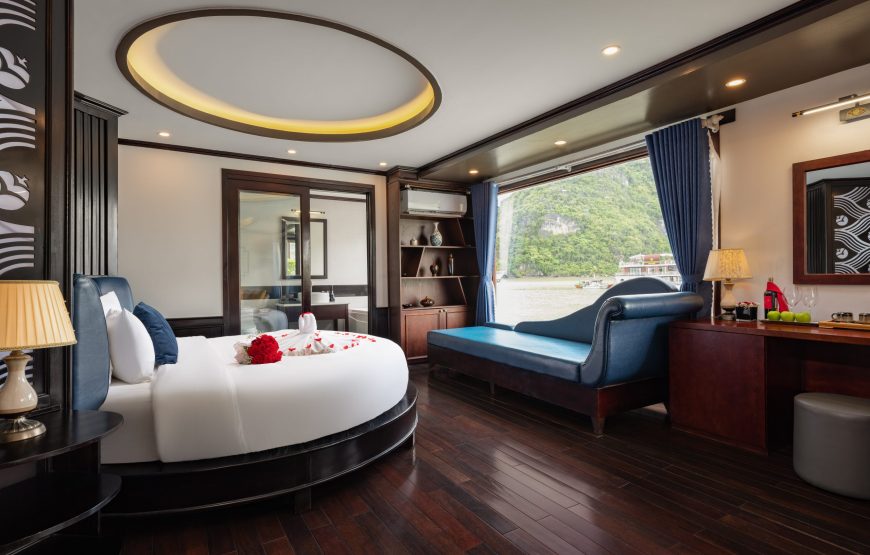 Executive Suite Ocean with Private Balcony (VIP cabin)