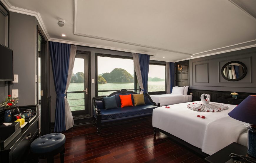 Luxury Suite With Private Ocean View Balcony